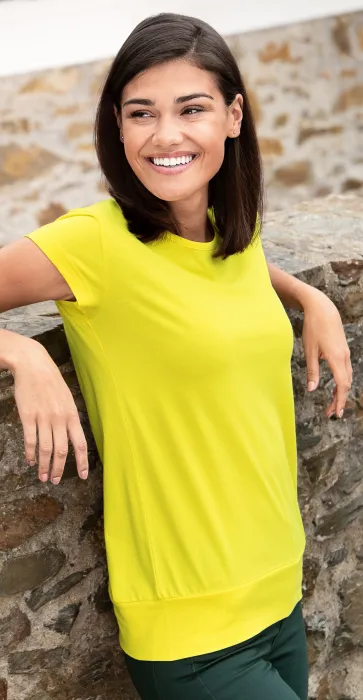 Дамска модерна тениска, лимонено жълто