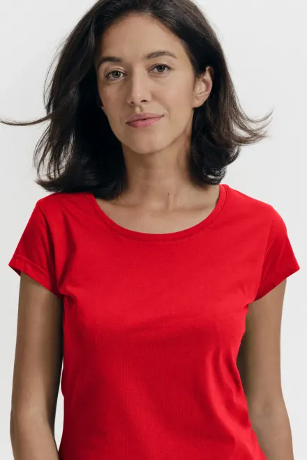 Дамска приталена тениска с кръгло деколте, червен